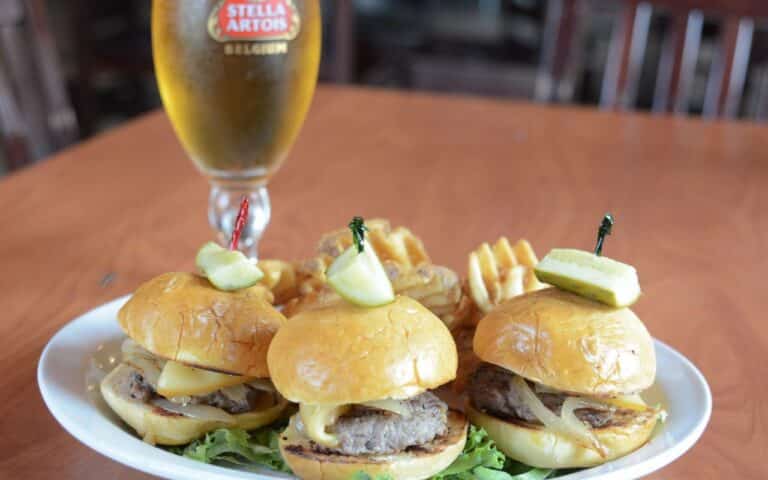 Rivals Sports Pub & Grille